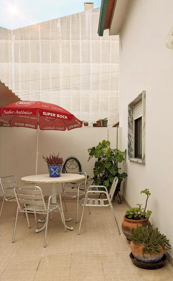 Casa Domingues Guest House كالداس دا راينها المظهر الخارجي الصورة